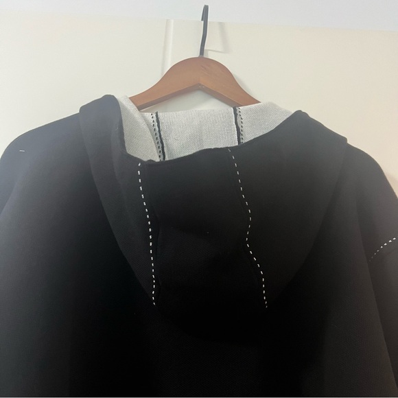 Louis Vuitton Black Monogram Flower Elbow-Patch Zip - Picture 6 of 8